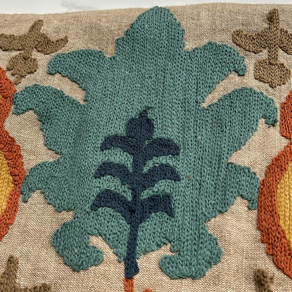 Pottery Barn pillow cover - Picture 6 of 9
